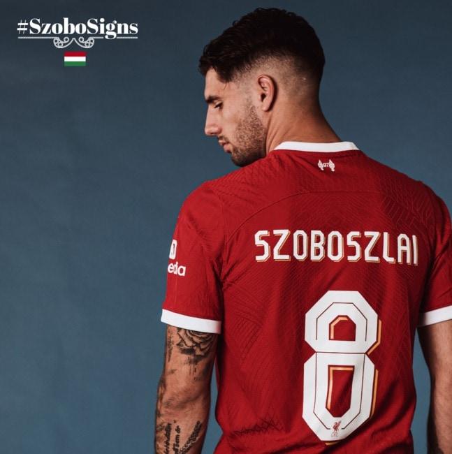 본문 이미지 - 리버풀의 8번을 달게 된 소보슬러이(리버풀 홈페이지 캡처) 