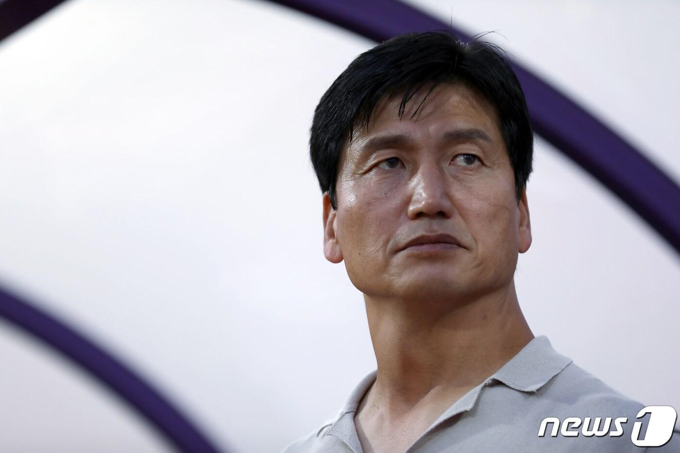 정정용 김천상무 감독이 31일 오후 경기도 안양시 동안구 평촌대로 안양종합운동장에서 열린 하나원큐 K리그2 2023 24라운드 FC안양과 김천상무의 경기에서 피치를 바라보고 있다. 2023.7.31/뉴스1 ⓒ News1 박정호 기자