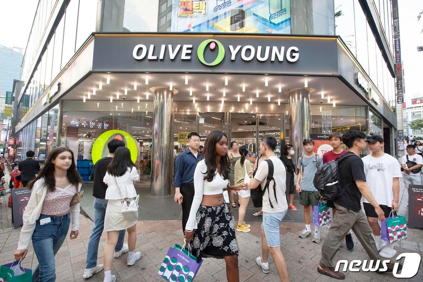 올리브영 명동 플래그십 전경.&#40;올리브영제공&#41;