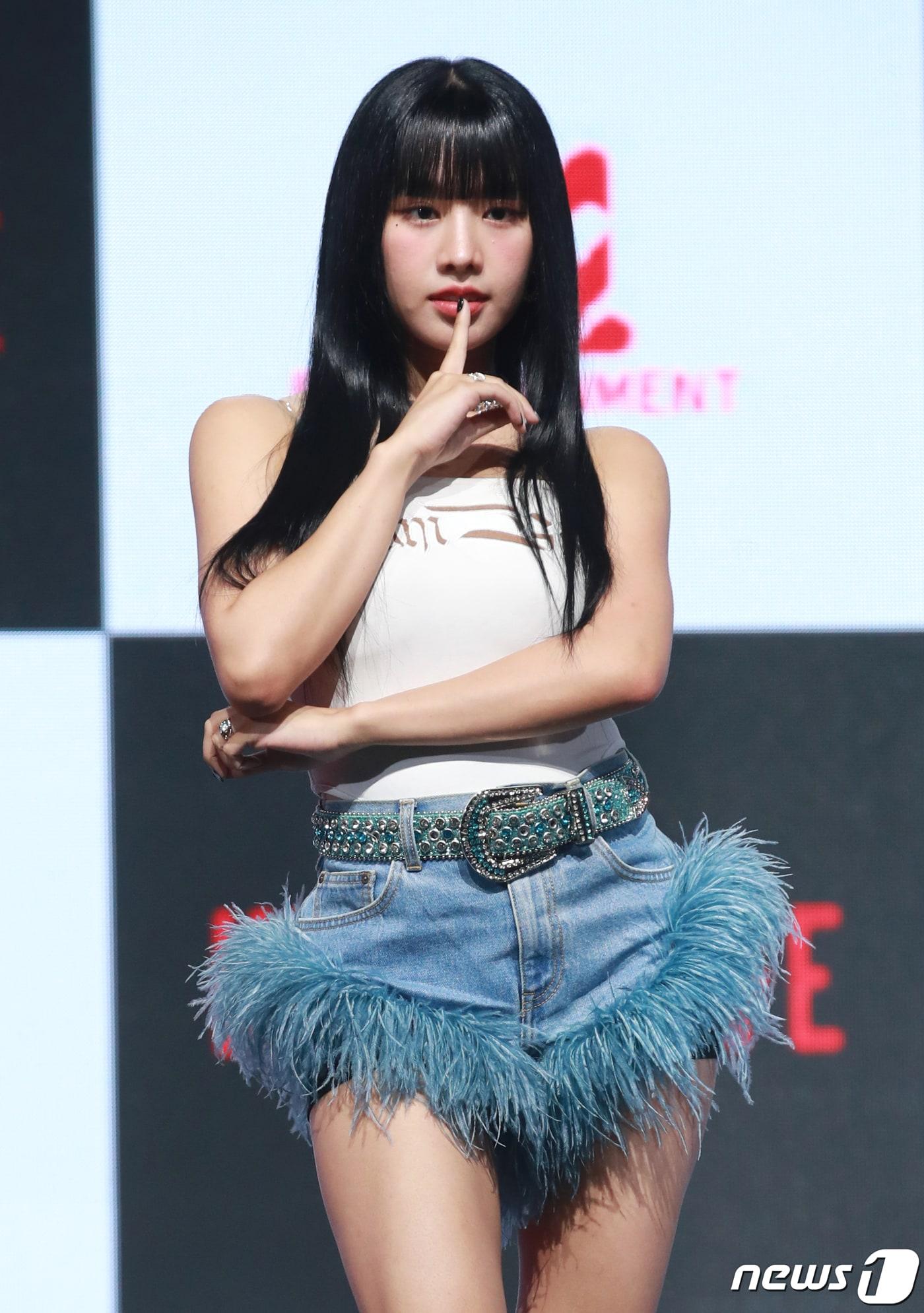 본문 이미지 - 그룹 키스 오브 라이프(KISS OF LIFE)의 나띠가 5일 서울 광진구 예스24 라이브홀에서 열린 첫 미니 앨범 '키스 오브 라이프' 발매 쇼케이스에서 포즈를 취하고 있다. 2023.7.5/뉴스1 ⓒ News1 권현진 기자