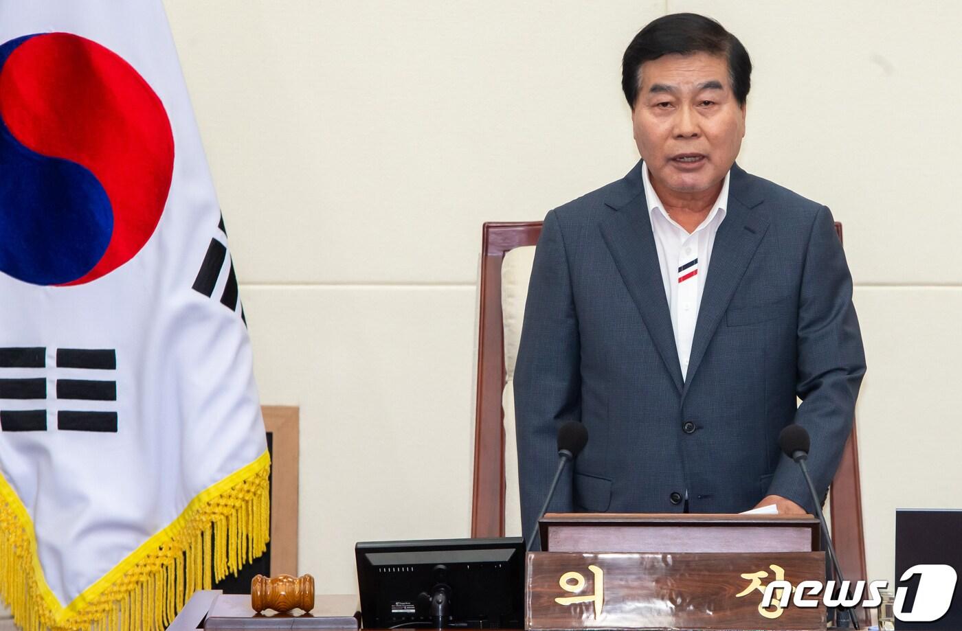 본문 이미지 - 안주찬 구미시의장이 5일 임시회 본회의를 진행하고 있다.(구미시의회 제공) 2023.7.5/뉴스1