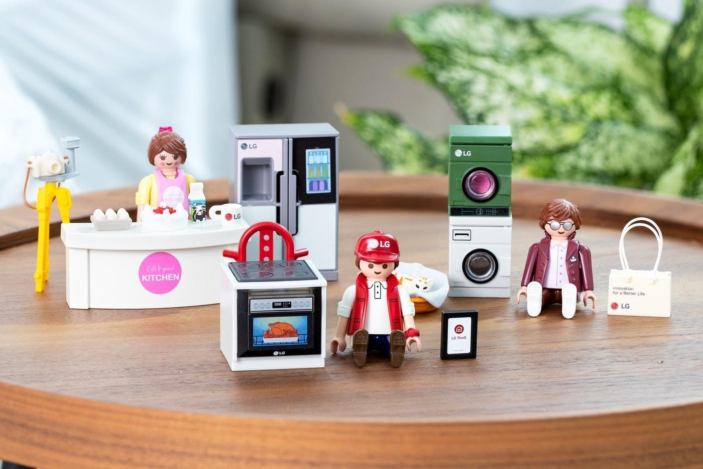 본문 이미지 -  독일 유명 완구 브랜드 ‘플레이모빌(Playmobil)’과 협업해 만든 LG 가전 및 인물 피규어. (LG전자 제공)