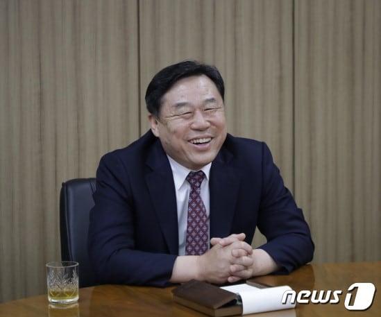 본문 이미지 - 김종훈 울산 동구청장이 뉴스1과 민선 8기 취임 1주년 인터뷰를 하고 있다. 2023.7.6/뉴스1