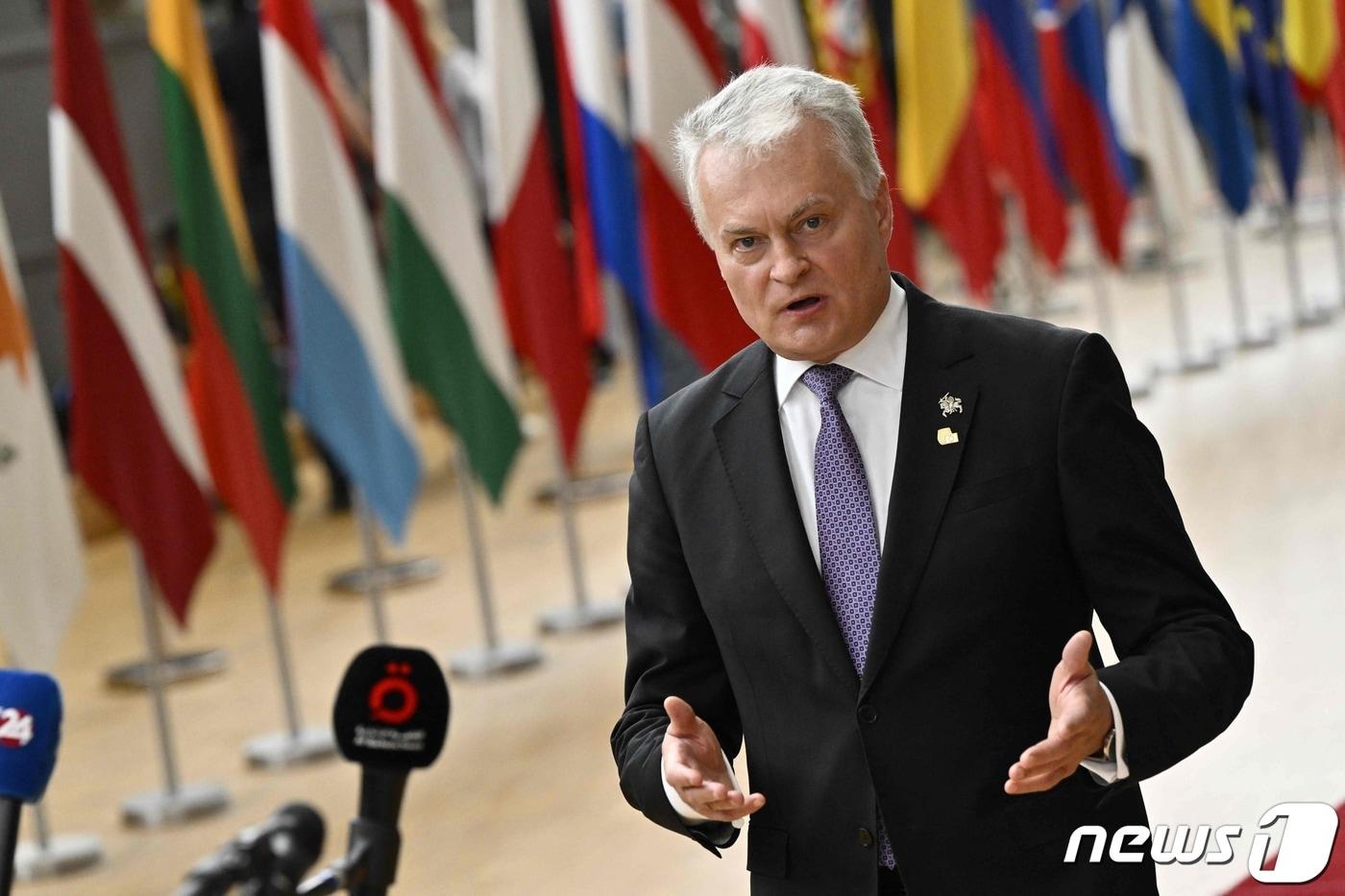 본문 이미지 - 브뤼셀 EU 본부에서 기타나스 나우세다 리투아니아 대통령이 기자회견에 임하고 있다. 2023.06.29/ ⓒ AFP=뉴스1
