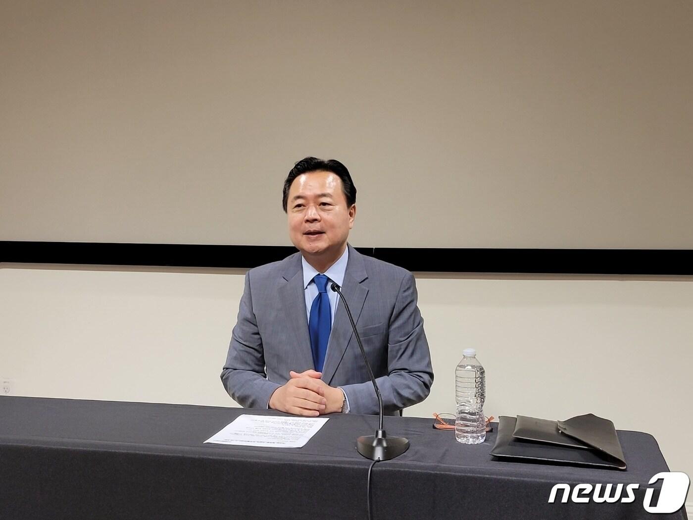 본문 이미지 - 조현동 주미대사가 31일(현지시간) 워싱턴DC 한국문화원에서 특파원간담회를 갖고 있다. ⓒ News1 김현 특파원