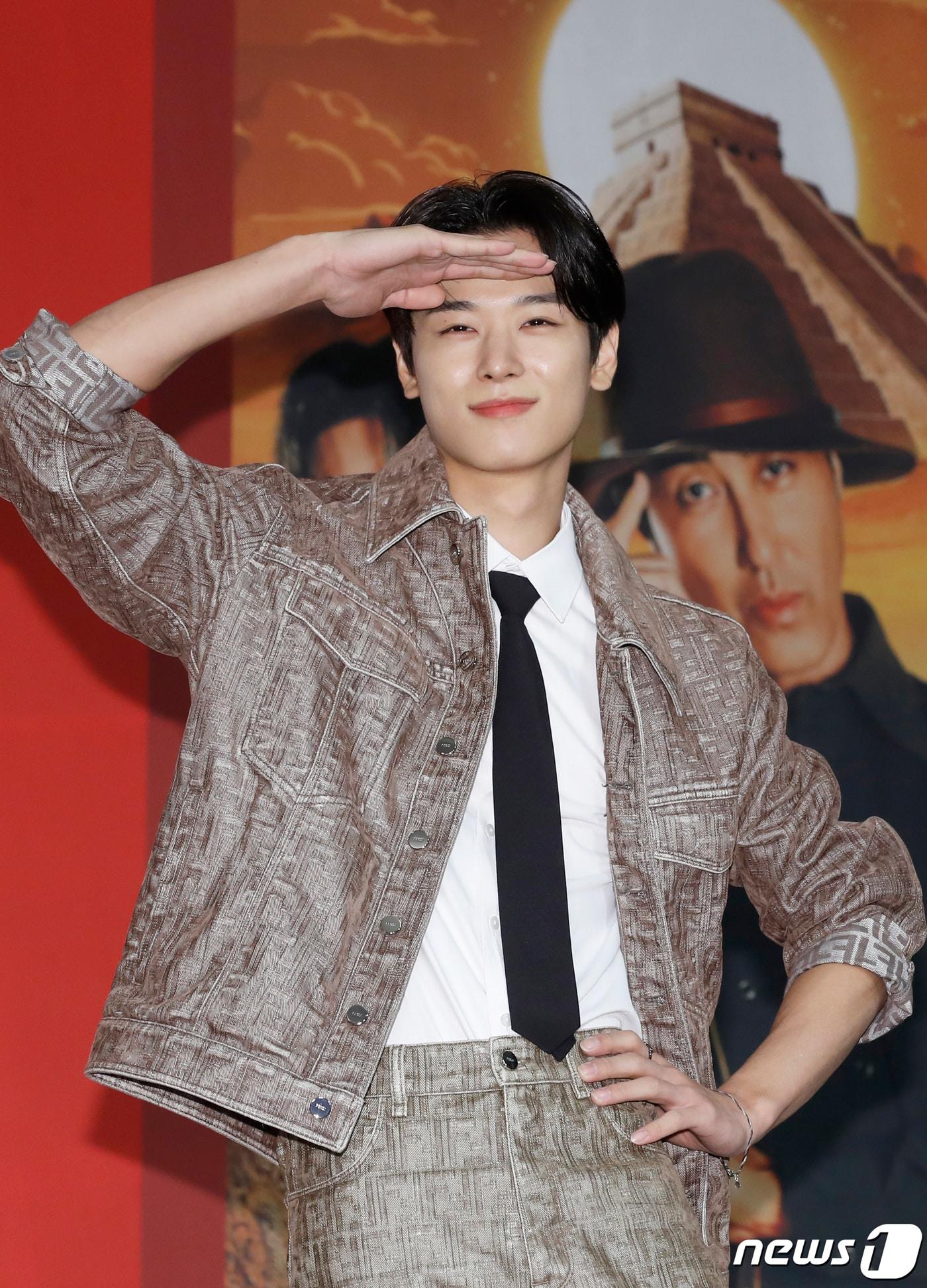 본문 이미지 - 더보이즈 주연이 1일 오후 서울 마포구 서울가든호텔에서 진행된 tvN 예능 프로그램 ‘형따라 마야로 : 아홉 개의 열쇠’ 제작발표회에서 포즈를 취하고 있다. ‘형따라 마야로:아홉 개의 열쇠’는 마야 문명의 비밀의 열쇠를 찾아 떠나는 생활 밀착 문명 어드벤처다. 2023.8.1/뉴스1 ⓒ News1 권현진 기자