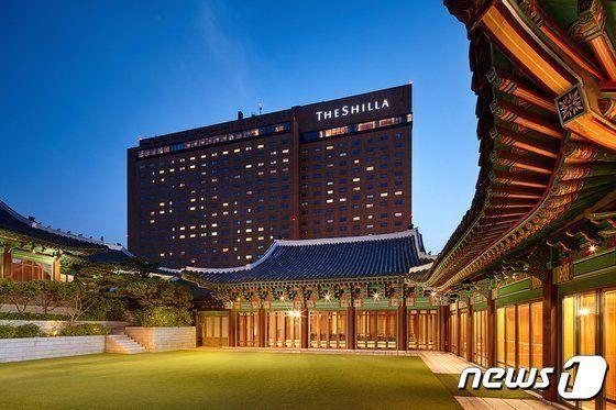 본문 이미지 - 서울신라호텔 전경(호텔신라 제공)