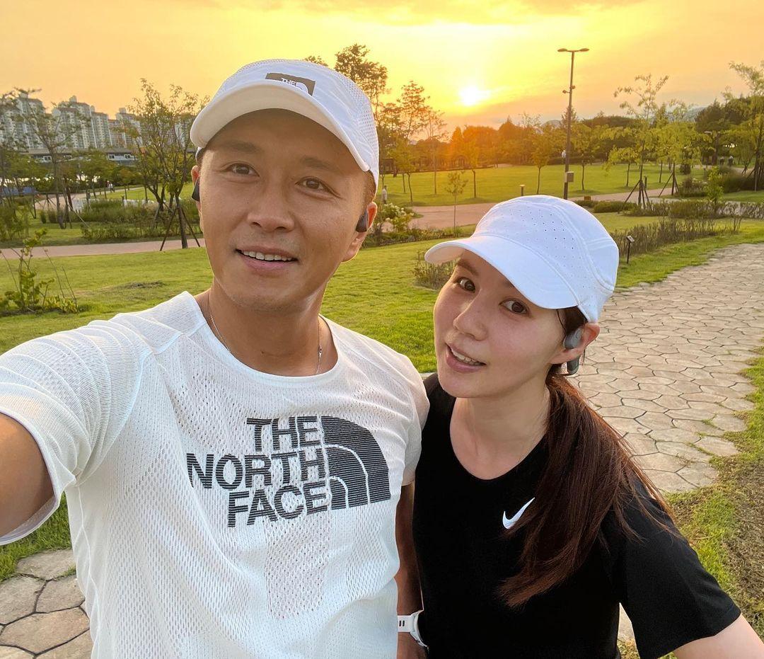 본문 이미지 - 진태현 박시은 부부(진태현 SNS)