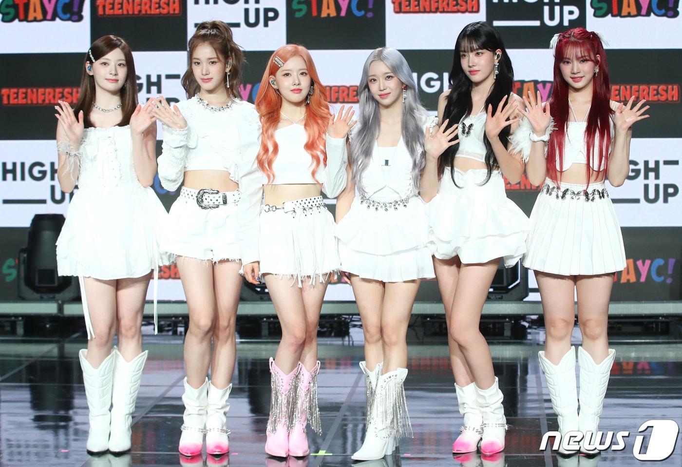 그룹 스테이씨(STAYC)의 세은(왼쪽부터)과 재이, 시은, 수민, 윤,아이사 ⓒ News1