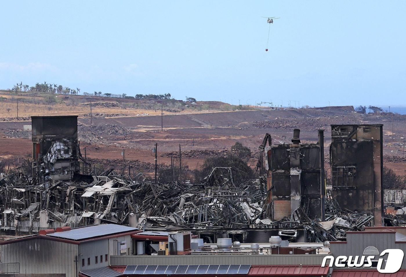 16일(현지시각) 산불 참사가 휩쓴 하와이 마우이 섬 라하이나에서 잿더미로 변한 건물이 보인다. 2023.8.17 ⓒ AFP=뉴스1 ⓒ News1 우동명 기자