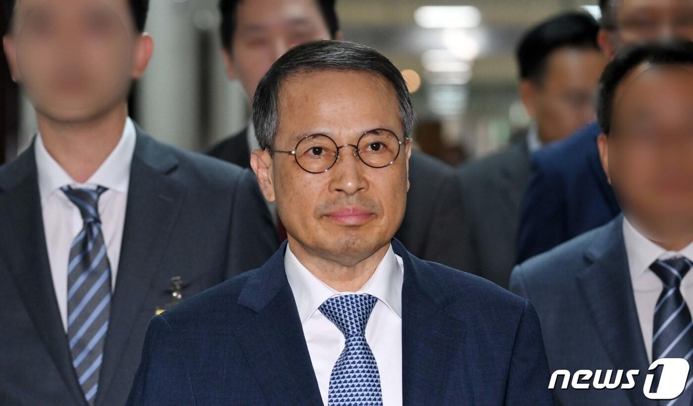 본문 이미지 - 김규현 국가정보원장이 17일 오전 서울 여의도 국회에서 열린 국회 정보위원회 전체회의에 참석하고 있다. (공동취재) 2023.8.17/뉴스1 ⓒ News1 황기선 기자
