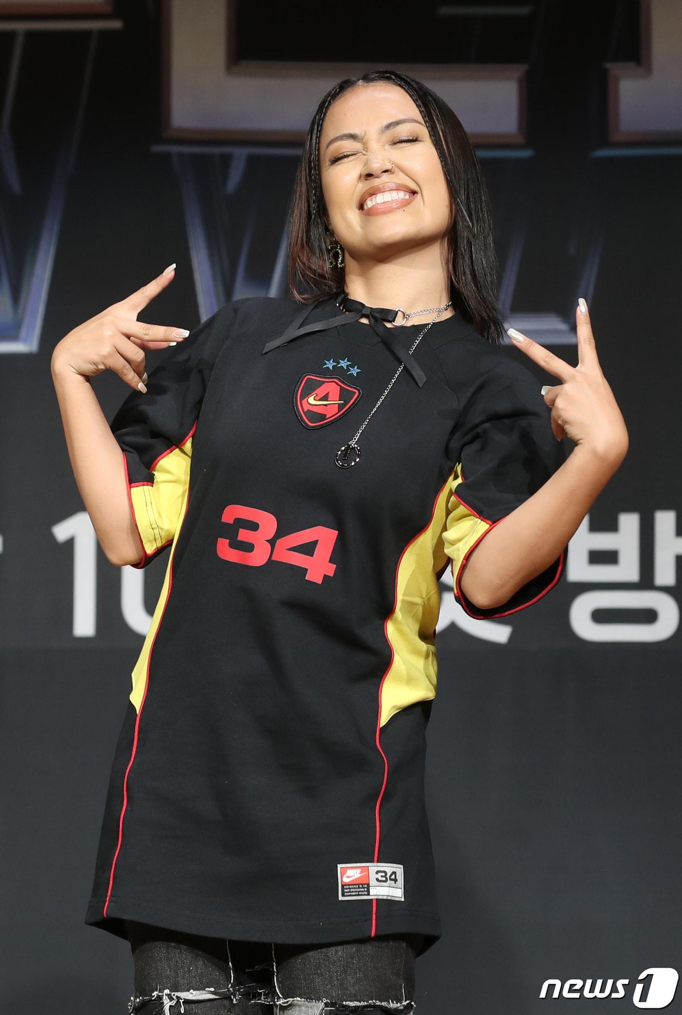 본문 이미지 - 스페셜 저지 리에하타가 17일 오전 서울 마포구 상암동 DMC타워에서 열린 Mnet '스트릿 우먼 파이터2'(스우파2) 제작발표회에서 포즈를 취하고 있다. 2023.8.17/뉴스1 ⓒ News1 권현진 기자