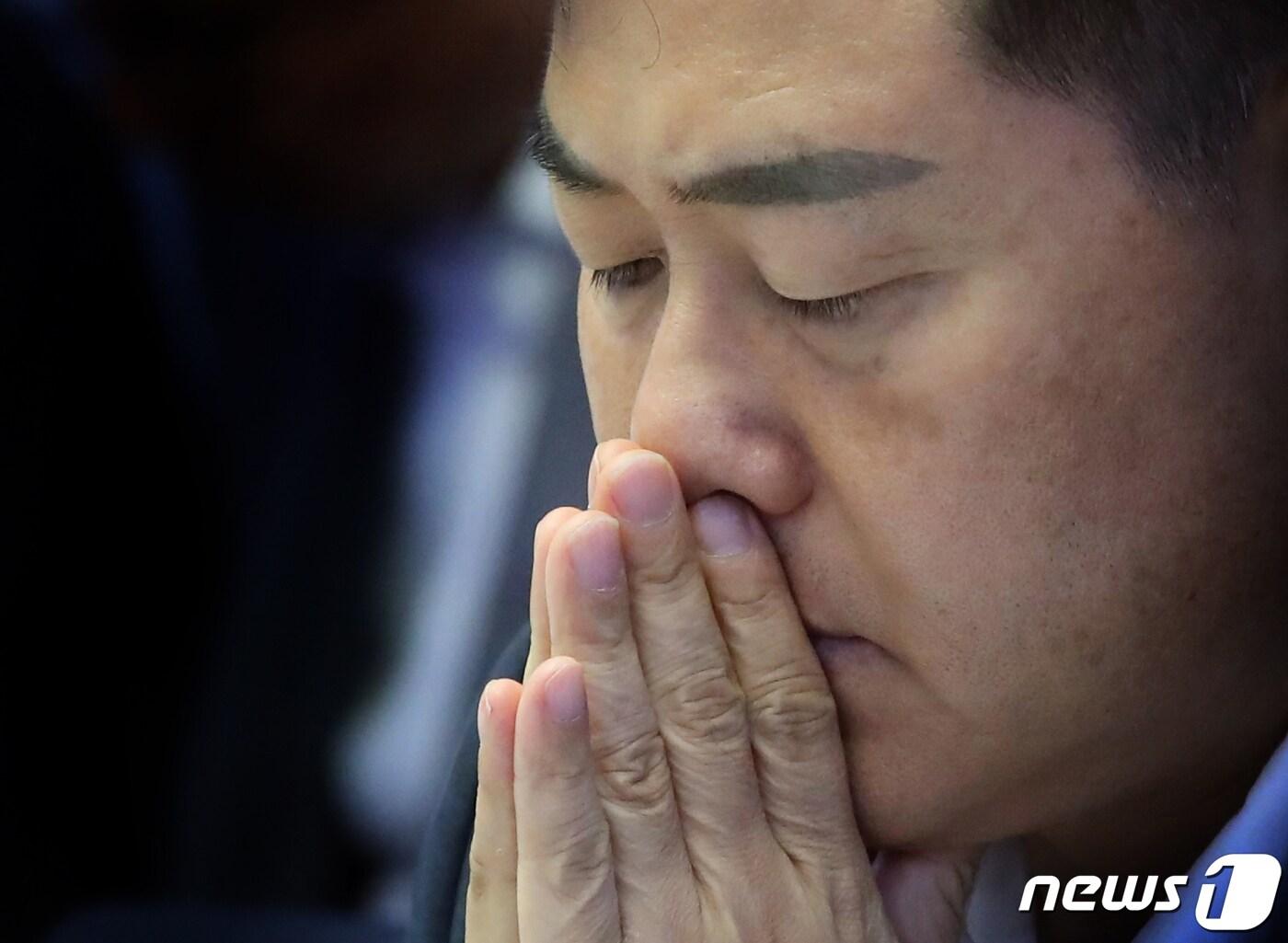 본문 이미지 - 김관영 전북도지사가 17일 오전 서울 여의도 국회 의원회관에서 열린 전북 국회의원 조찬 간담회에서 생각에 잠겨있다. 2023.8.17/뉴스1 ⓒ News1 황기선 기자