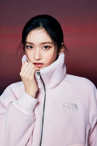 본문 이미지 - 노스페이스 홍보대사로 새롭게 발탁된 아이브 '이서'. 사진제공=노스페이스