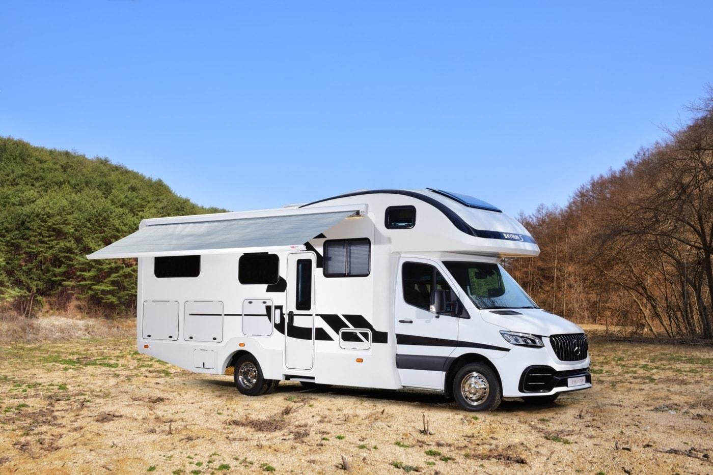 FF캠핑카의 '디바인 베이런 S 750'. 사진제공=FF캠핑카