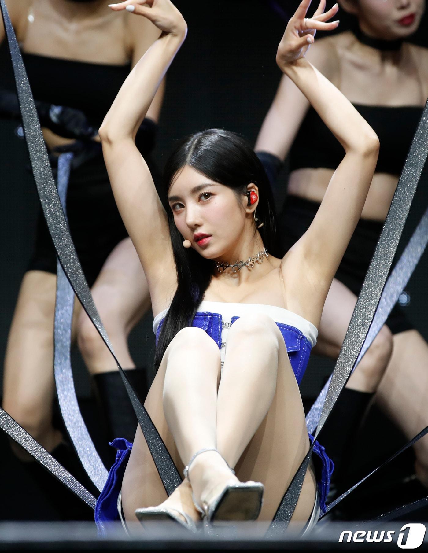 본문 이미지 - 가수 권은비가 워터밤 여신의 위엄으 뽐냈다. ⓒ News1 권현진 기자