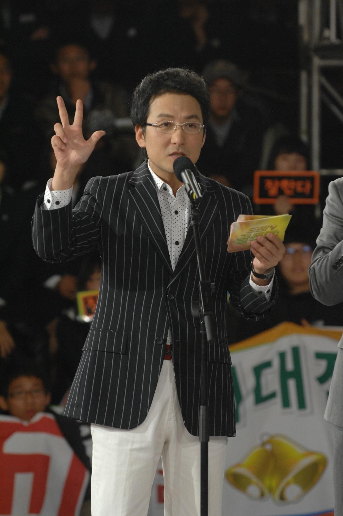 본문 이미지 - 김홍성 아나운서/사진 출처=KBS 포토뱅크