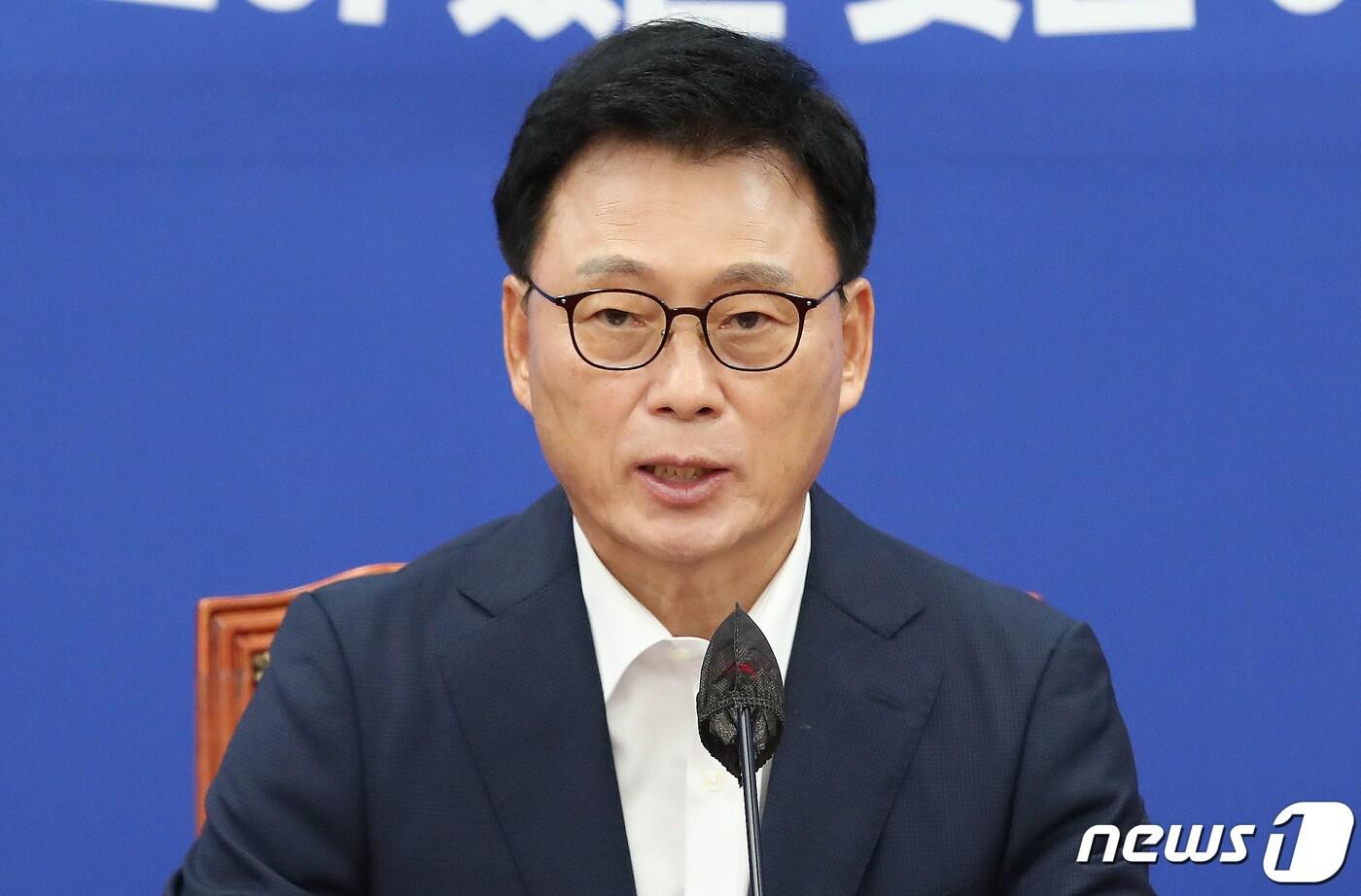 박광온 더불어민주당 원내대표가 24일 오전 서울 여의도 국회에서 열린 정책조정회의에서 모두발언을 하고 있다. 2023.8.24/뉴스1 ⓒ News1 임세영 기자