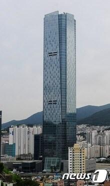 본문 이미지 - 부산국제금융센터(BIFC) 전경. 뉴스1 DB