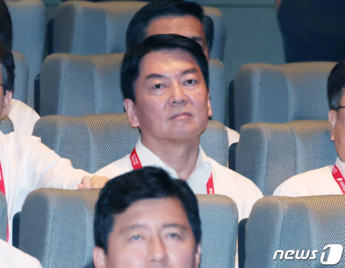 본문 이미지 - 안철수 국민의힘 의원이 29일 인천 중구 인천국제공항공사 인재개발원에서 열린 2023 국회의원 연찬회에 참석하고 있다. 2023.8.29/뉴스1 ⓒ News1 송원영 기자