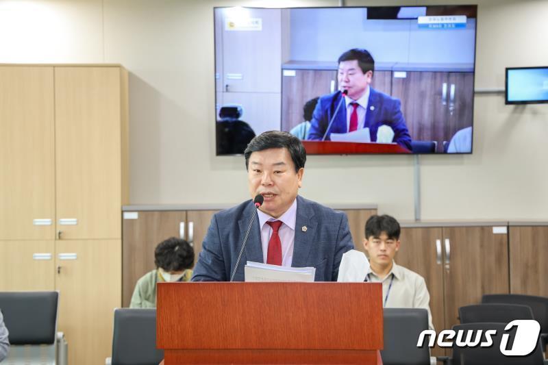 본문 이미지 - 경기도의회 이병길 의원.(자료사진)/