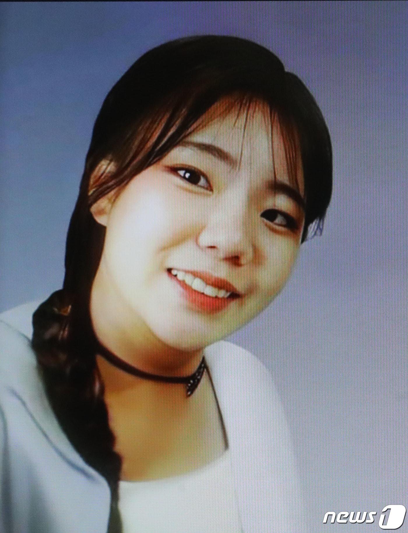 본문 이미지 - 지난해 8월29일 오후 경기 수원시 영통구 아주대병원 장례식장에 고 김혜빈 씨의 영정이 걸려 있다. 김 씨는 '분당 서현역 흉기난동' 사건의 피의자 최원종(22)이 몰던 차량에 치인 피해자로 뇌사상태에 빠져 연명치료를 받다 전날(28일) 숨졌다. 2023.8.29/뉴스1 ⓒ News1 김영운 기자