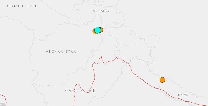 본문 이미지 - 6일 아프가니스탄과 타지키스탄 국경 근처에서 발생한 지진의 발생 지점을 하늘색 점으로 표시한 미 지질조사국의 지도. &#40;출처 : USGS&#41;