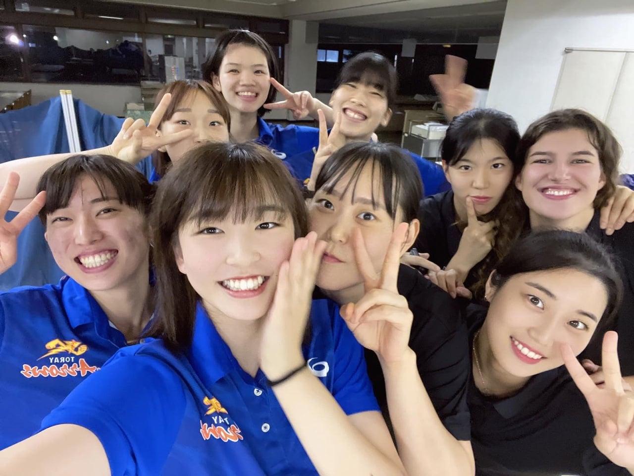 본문 이미지 - 일본에서 합동 훈련을 한 도로공사와 도레이 (한국도로공사 배구단 제공)