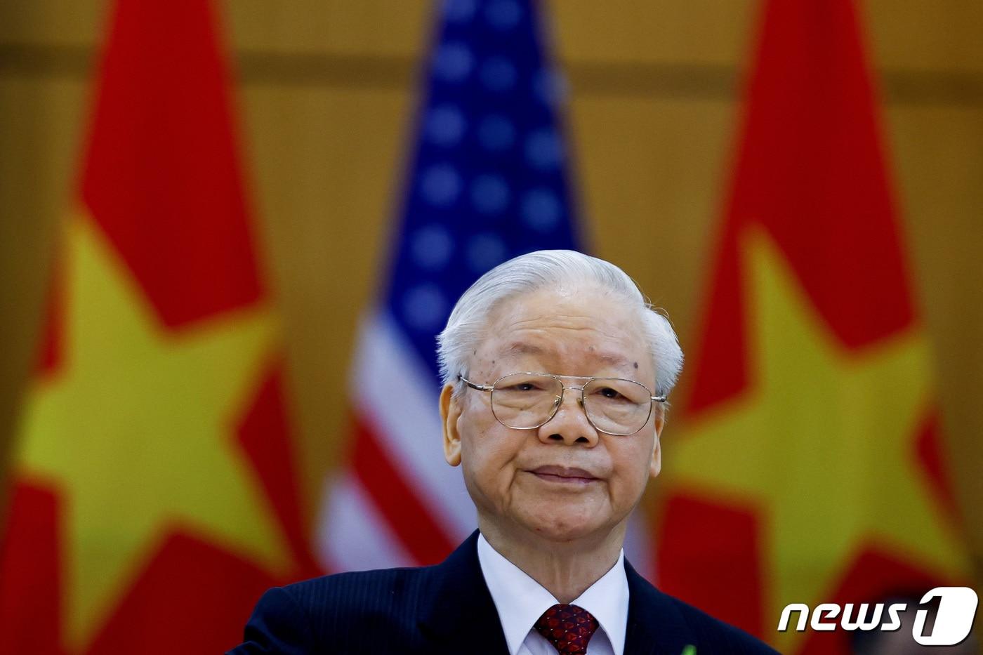 베트남 권력 서열 1위인 응우옌 푸 쫑 공산당 서기장이 10일(현지시간) 하노이 공산당 본부에서 조 바이든 대통령과의 공동성명에 참석하고 있다. 2023.09.10/뉴스1 ⓒ 로이터=뉴스1 ⓒ News1 김민수 기자