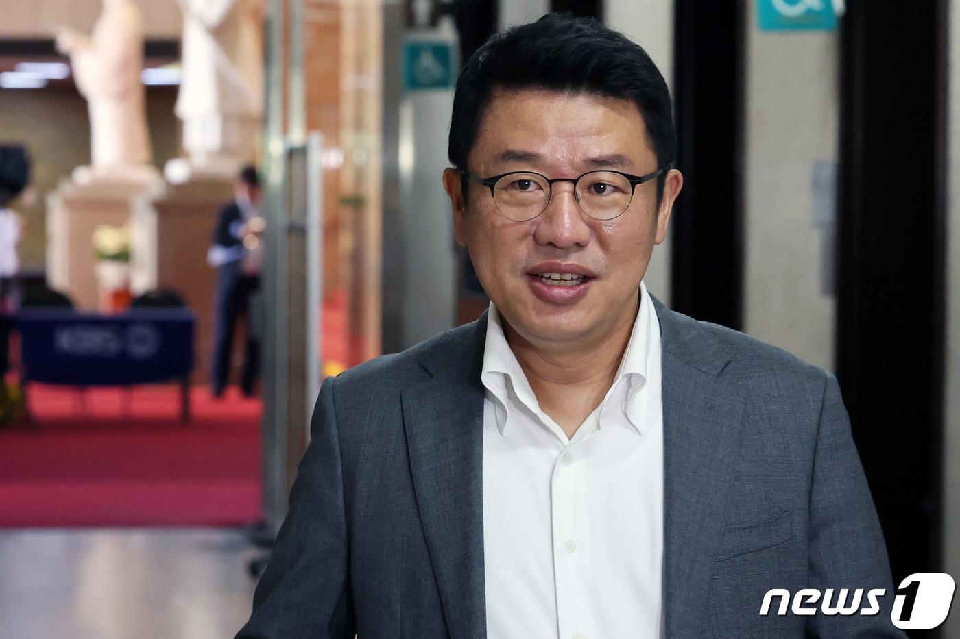 유의동 국민의힘 대선공작게이트 진상조사단장이 12일 오전 서울 여의도 국회에서 열린 '대선공작게이트 진상조사단 회의'에 참석하고 있다. 2023.9.12/뉴스1 ⓒ News1 황기선 기자