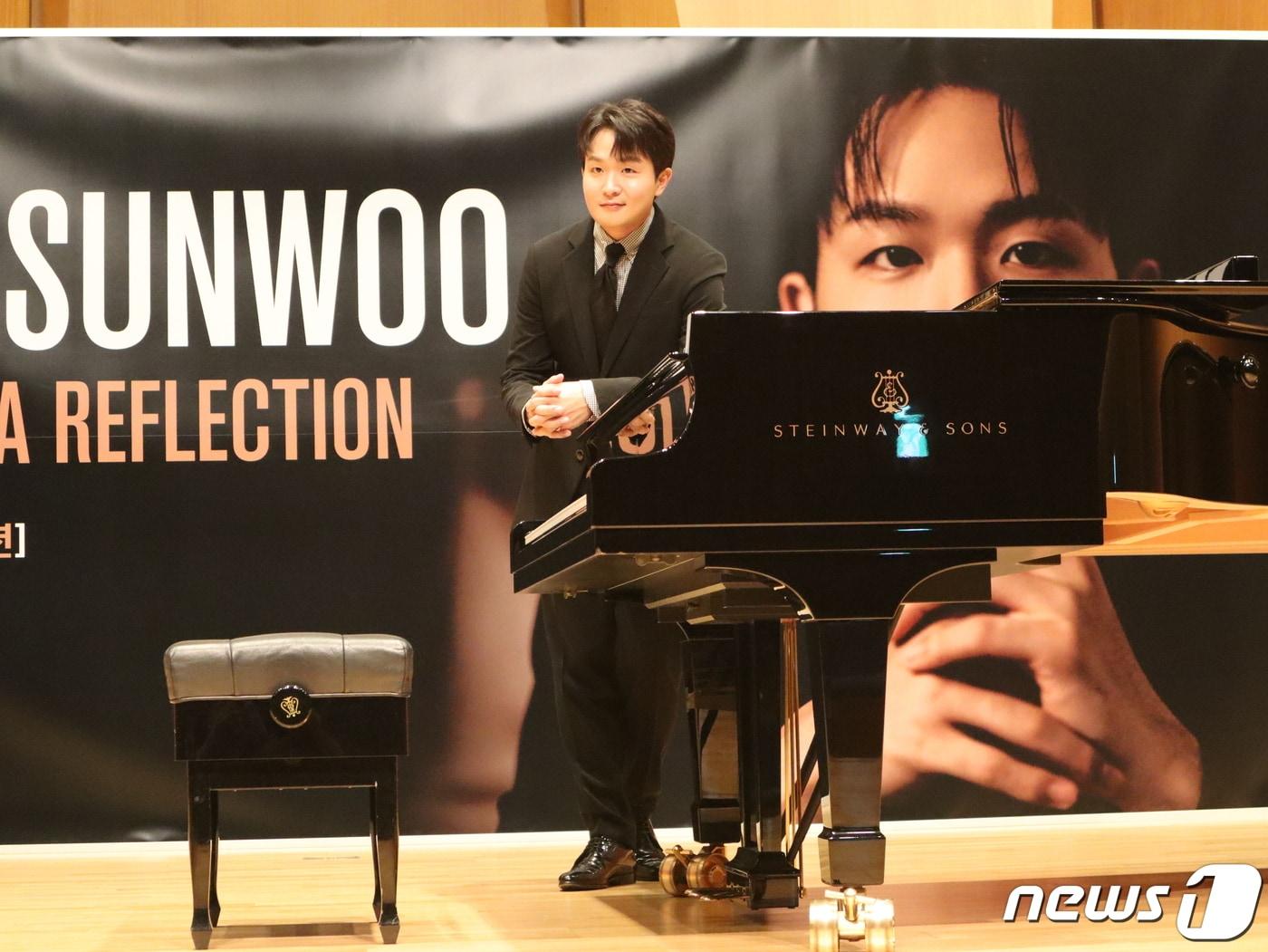 본문 이미지 - 12일 피아니스트 선우예권이 새 앨범 '라흐마니노프, 리플렉션' 발매를 기념해 기자간담회를 가졌다 . ⓒ 뉴스1 김정한 기자