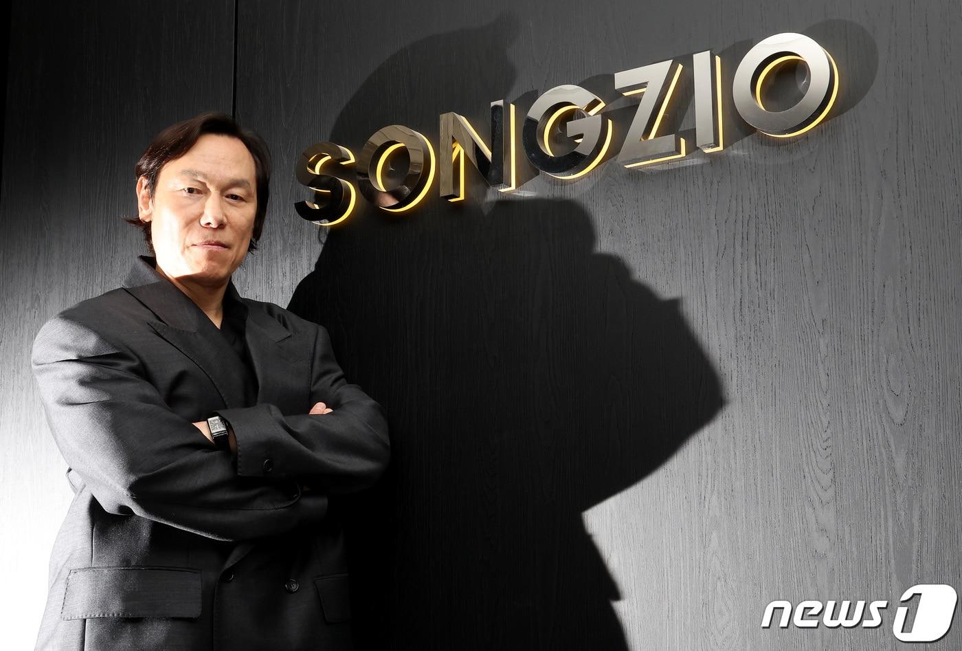 본문 이미지 - 송지오 인터내셔널 회장이 12일 서울 성동구 본사에서 뉴스1과 인터뷰를 하고 있다. 2023.9.12/뉴스1 ⓒ News1 이동해 기자