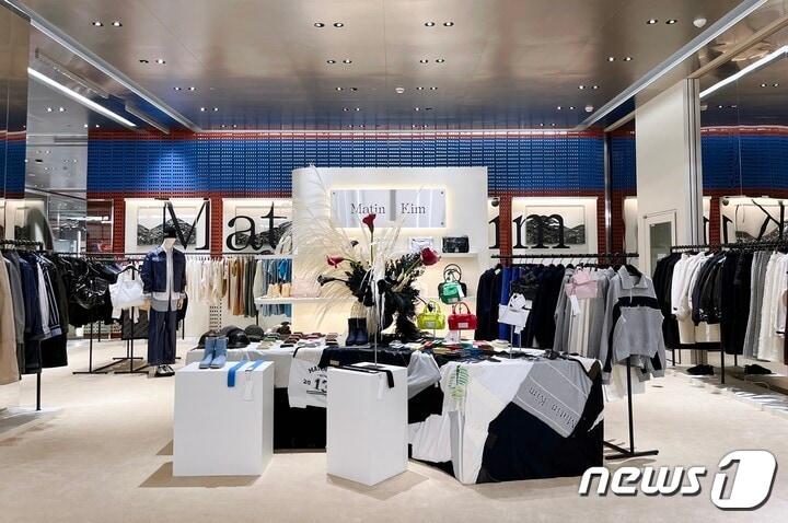 본문 이미지 - 마뗑킴 매장 모습.(마뗑킴제공)