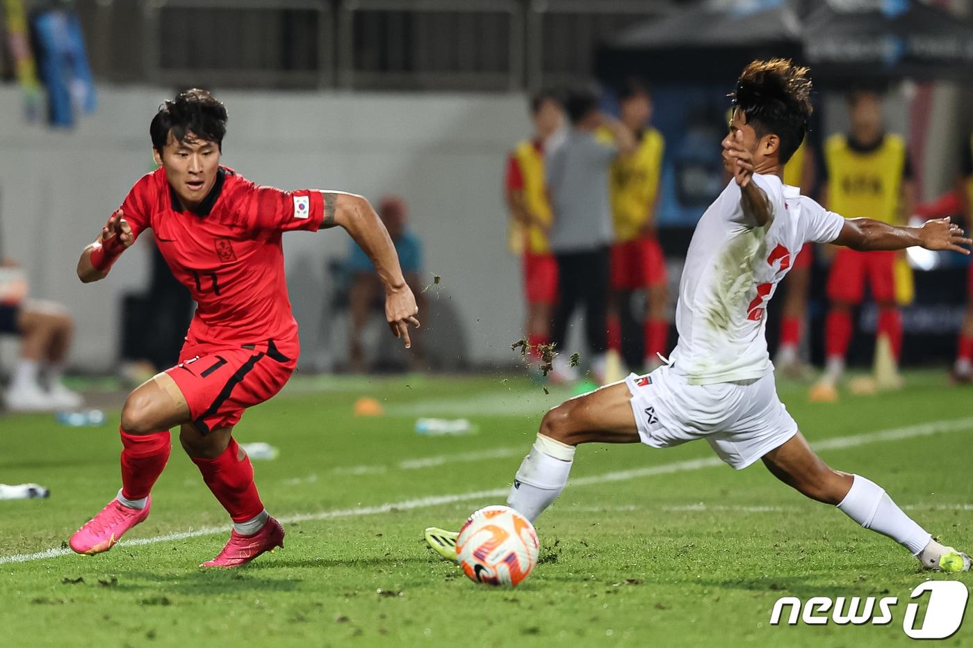 정상빈이 12일 경남 창원축구센터에서 열린 2024 파리 올림픽 1차 예선을 겸한 2024 아시아축구연맹(AFC) 23세 이하(U23) 아시안컵 예선 B조 조별리그 최종 3차전 미얀마와 대한민국의 경기에서 돌파를 시도하고 있다. 2023.9.12/뉴스1 ⓒ News1 유승관 기자