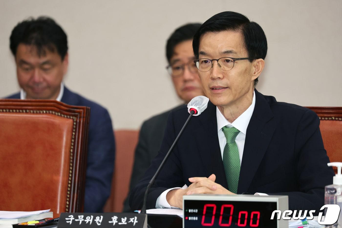본문 이미지 - 방문규 산업통상자원부 장관이 서울 여의도 국회 산업통상자원중소벤처기업위원회에서 열린 인사청문회에 출석해 의원질의에 답하고 있다. 2023.9.13/뉴스1 ⓒ News1 황기선 기자