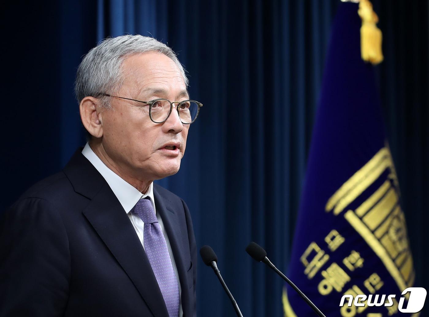 본문 이미지 - 문화체육관광부 장관 후보자에 지명된 유인촌 대통령실 문화체육특별보좌관이 13일 오후 용산 대통령실 청사에서 열린 정무직 인선 발표 브리핑에서 소감을 밝히고 있다. 2023.9.13/뉴스1 ⓒ News1 오대일 기자