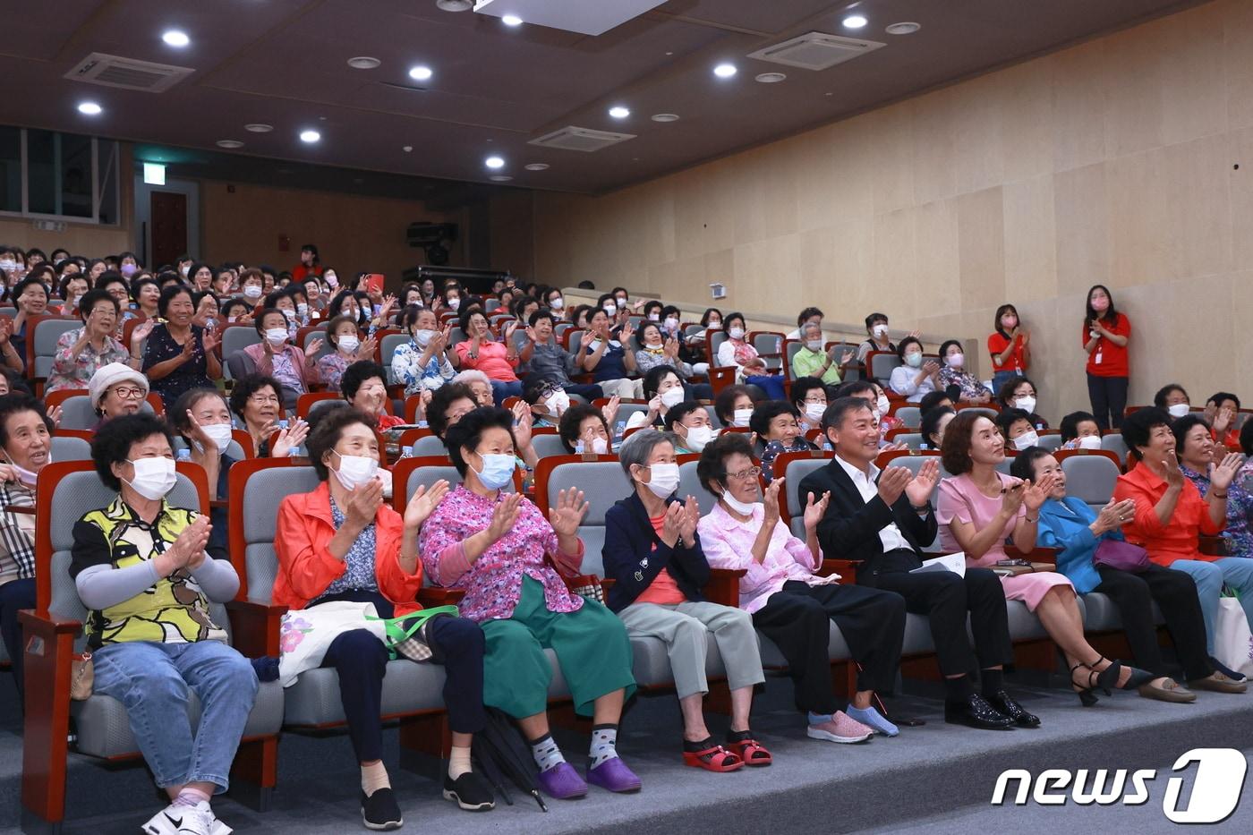 본문 이미지 - 13일 전북 진안군이 치매 극복의날 기념식을 갖고 있다.(진안군제공)2023.9.13/뉴스1