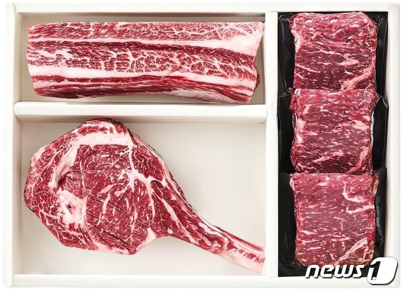 본문 이미지 - 토마호크 우대갈비 세트.(현대백화점 제공)