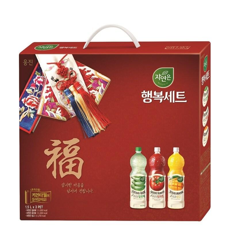 본문 이미지 - 웅진식품, 추석을 맞아 '자연은' 선물세트 판매에 나선다고 밝혔다.(웅진식품 제공)