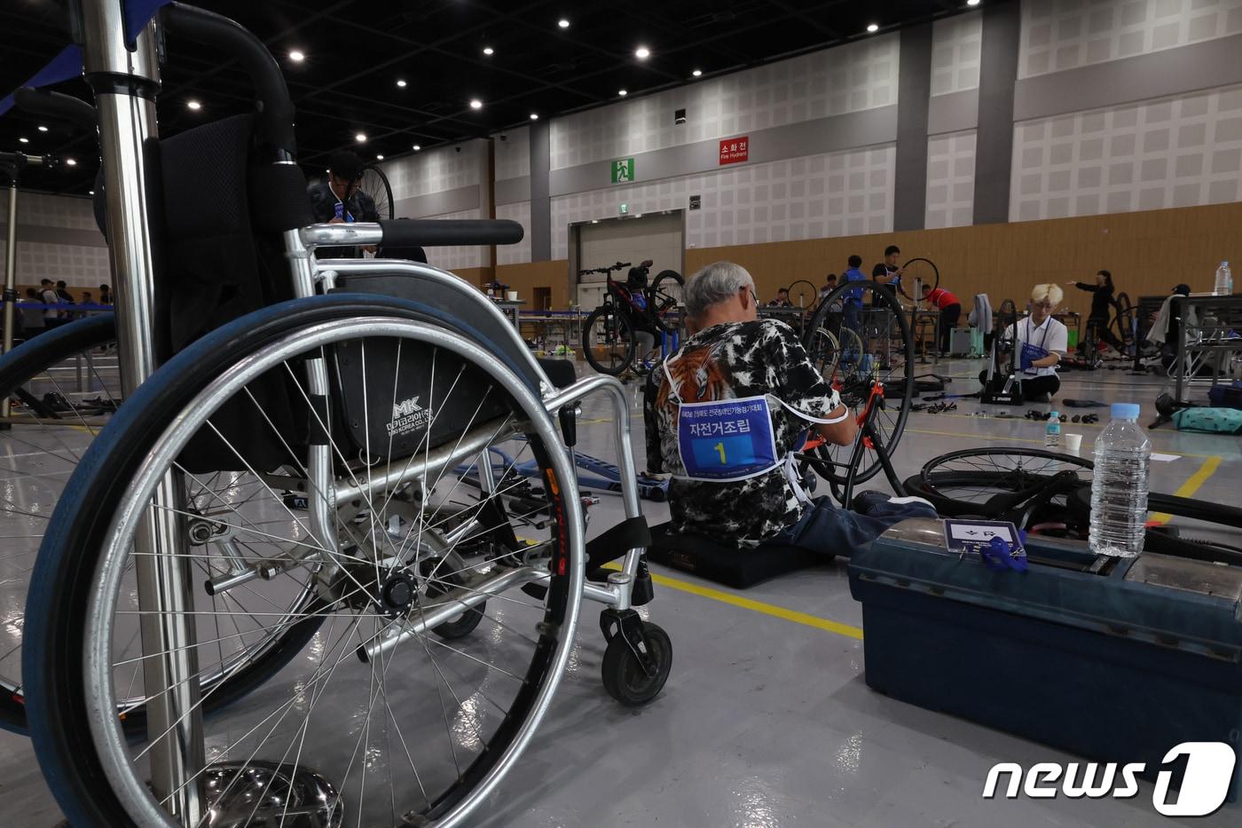 본문 이미지 - 경북도 교육청은 15일 전 직원을 대상으로 ‘사회적 장애인식개선 교육’을 실시했다. 사진은 경북 장애인기능대회 모습.(뉴스1 자료, 재판매 및 DB 금지)