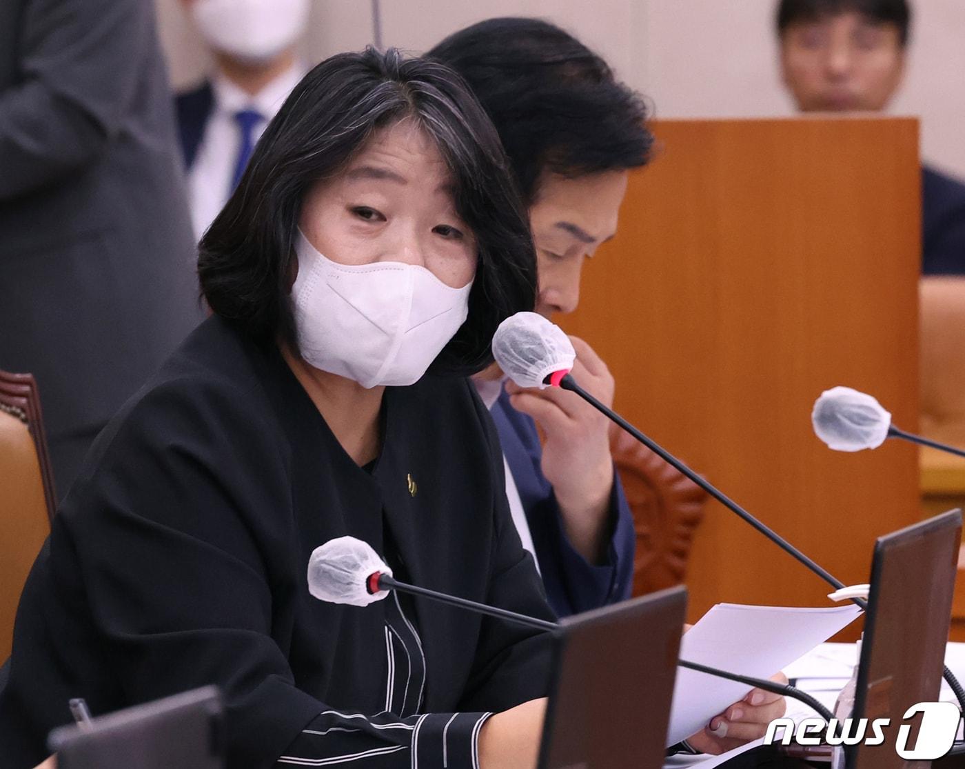 본문 이미지 - 윤미향 전 의원2023.9.21/뉴스1 ⓒ News1 송원영 기자