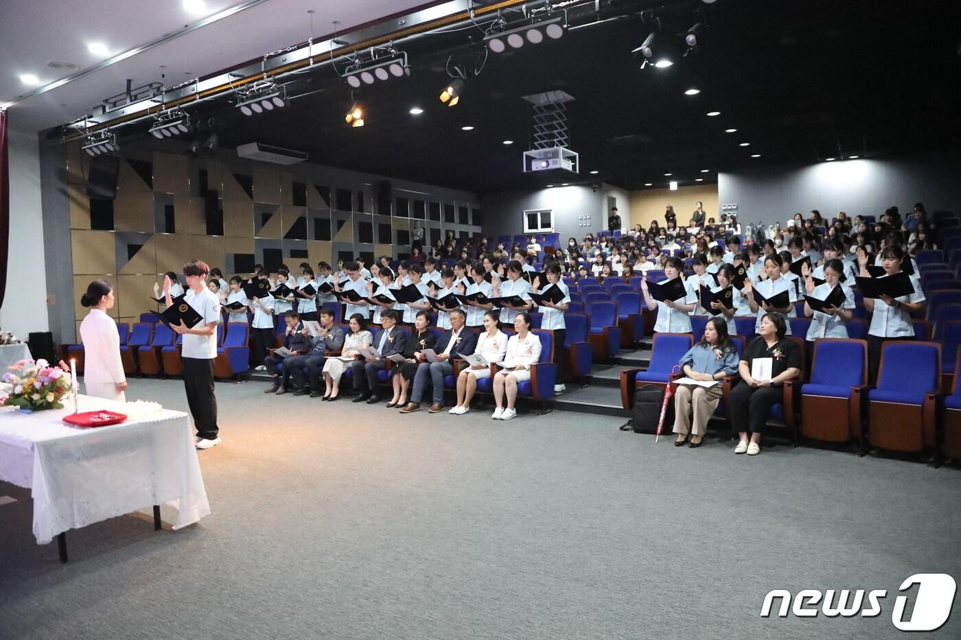 본문 이미지 - 제14회 한림성심대 예비치과위생사 선서식.(한림성심대학교 제공)/뉴스1