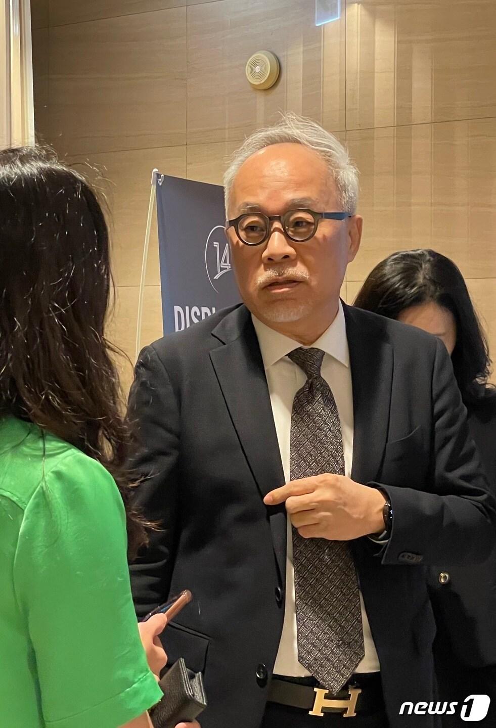 본문 이미지 -  최주선 삼성디스플레이 대표이사&#40;사장&#41;이 21일 &#39;제14회 디스플레이의 날&#39; 행사에서 기자를 만나 이야기하고 있다.  2023.9.21/뉴스1 ⓒ News1 강태우 기자