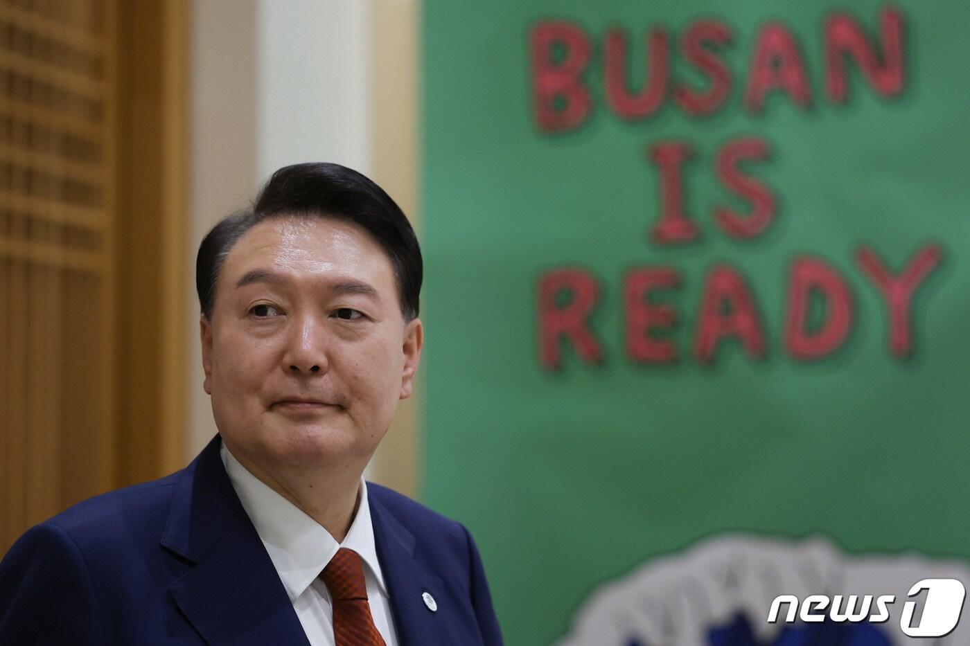 윤석열 대통령이 21일 오후(현지시간) 미국 뉴욕 시내에서 오흐나 후렐수흐 몽골 대통령과 정상회담을 하고 있다. (대통령실 홈페이지) 2023.9.22/뉴스1 ⓒ News1 안은나 기자