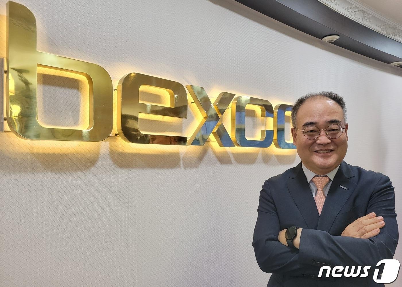 본문 이미지 - 손수득 벡스코 대표이사가 뉴스1과 인터뷰 후 포즈를 취하고 있다.2023.09.23ⓒ 뉴스1 조아서