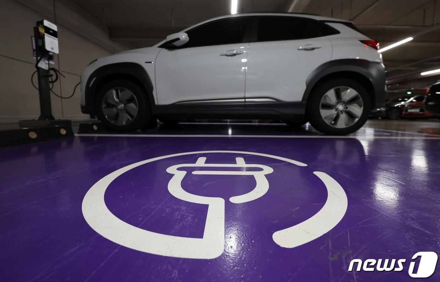 전북자치도 임실군은 대기오염물질과 온실가스 배출 저감을 위해 전기자동차 민간보급사업을 추진한다./뉴스1 ⓒ News1 김민지 기자