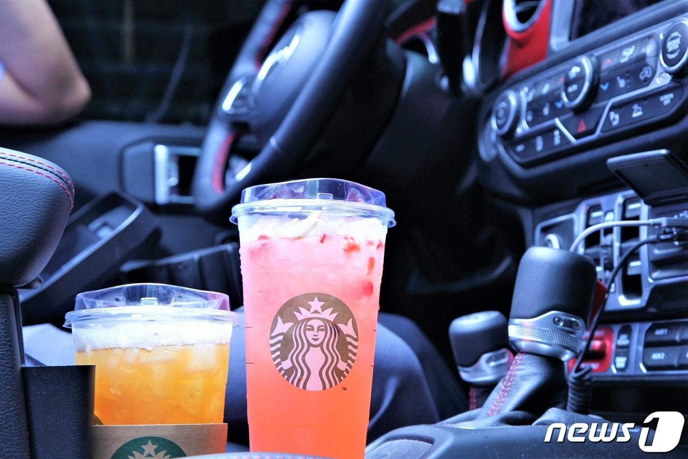 스타벅스 코리아 트렌타 사이즈 제품 사진.(스타벅스 코리아 제공)