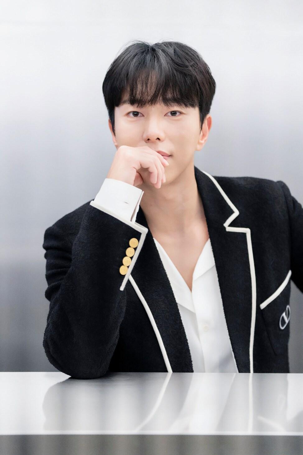 본문 이미지 - 윤현민((주)태원엔터테인먼트, NEW 제공)