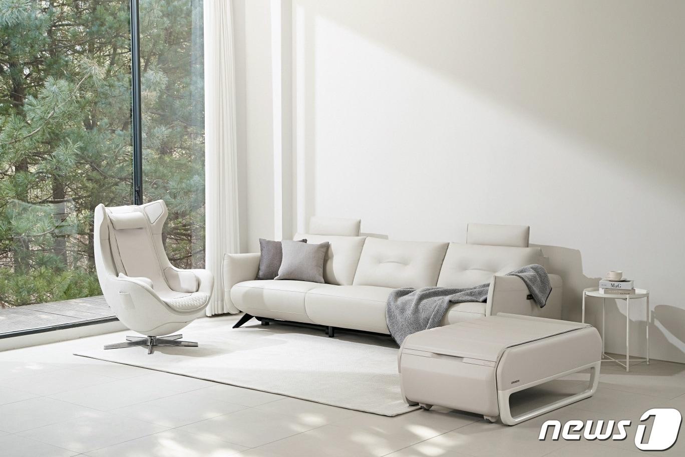 본문 이미지 - 세라젬 파우제 M4·파우제 S2·마스터 V7 메디테크 베이지 색상 이미지(세라젬 제공)