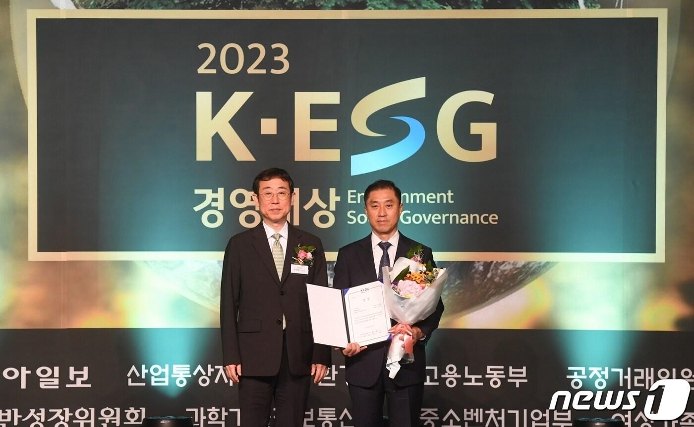 유준원 상상인 대표, ‘2023 K-ESG 경영대상’ 2년 연속 수상/사진제공=상상인